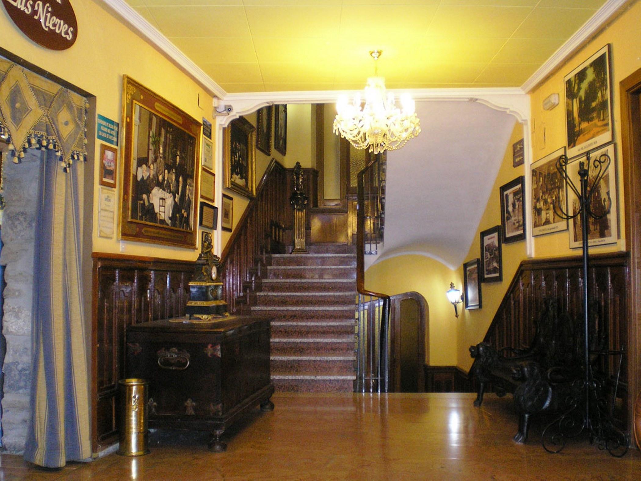 Hotel Mur Хака Экстерьер фото