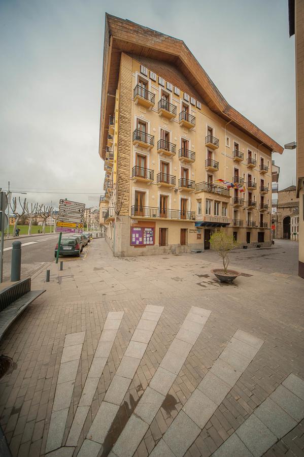 Hotel Mur Хака Экстерьер фото
