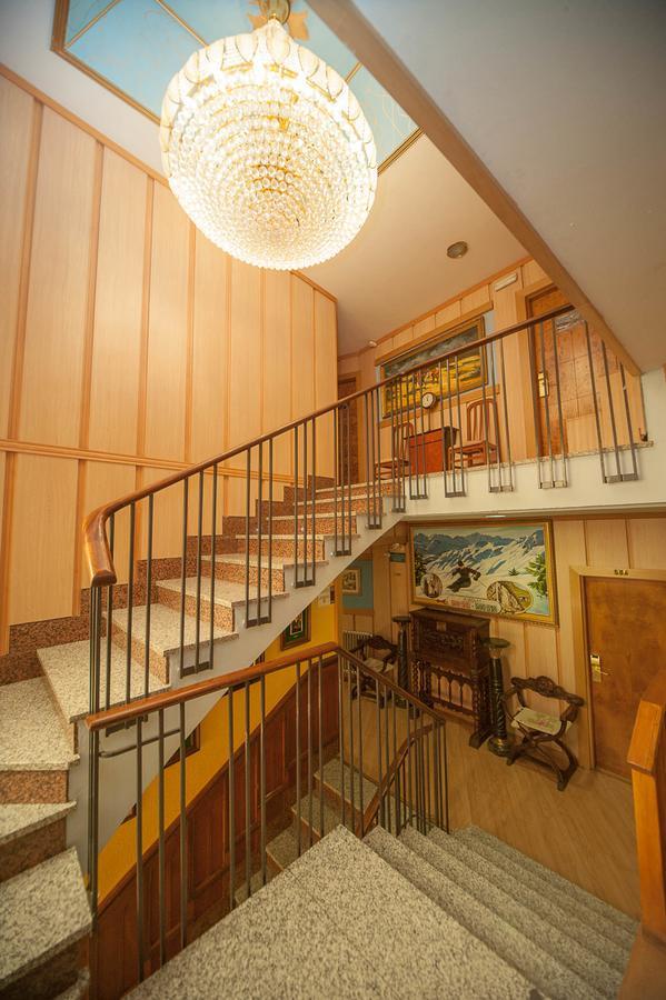 Hotel Mur Хака Экстерьер фото